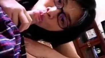 Dokumentasi Ayu Cantik Bersantai Di Kasur