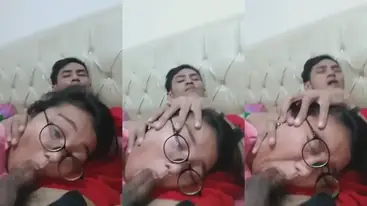Ukhti Janda Berkacamata Cantik Pasrah Servis